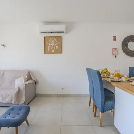 #412 Poolside 1br Near Oura & Beaches *