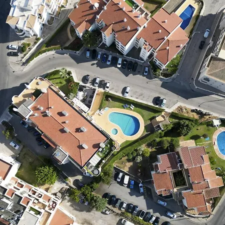 #412 Poolside 1br Near Oura & Beaches Apartament